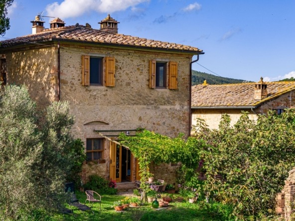 castel san gimignano property